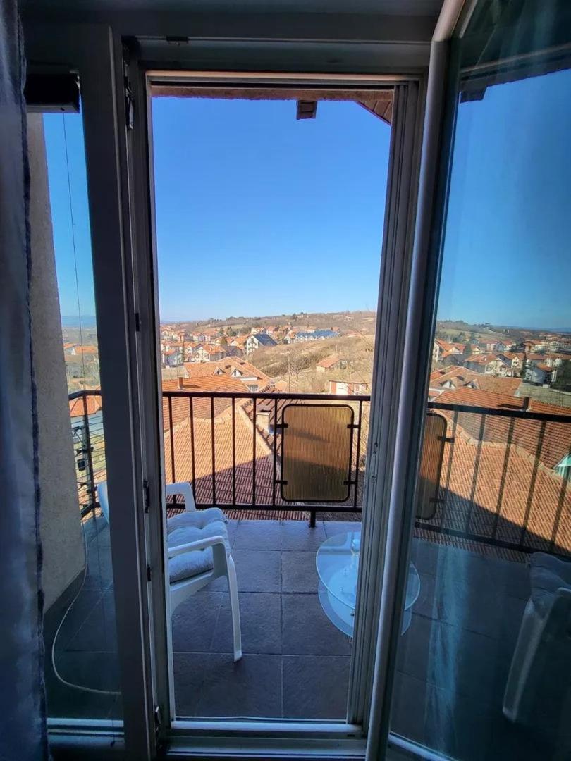 Apartmán Ema Lux - Zgrada Panorama Soko Banja Exteriér fotografie