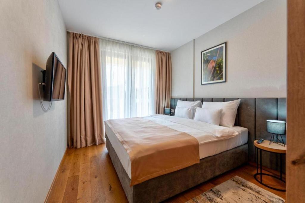 Apartmán Ema Lux - Zgrada Panorama Soko Banja Exteriér fotografie